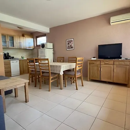 - Uzundzha Casa de Férias