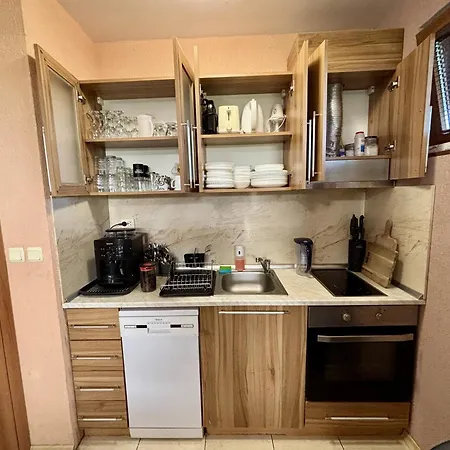 - Uzundzha Ваканционна къща